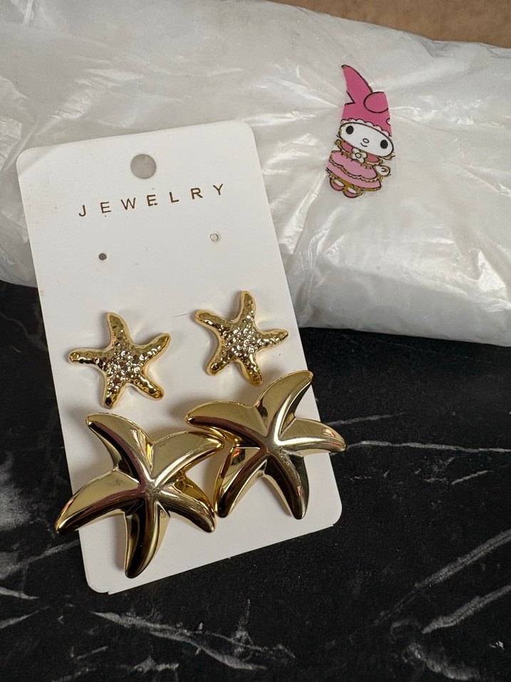 Altın Renkli Deniz Yıldızı Küpeler - Görsel 2