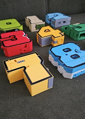  Beden Pocket Morphers dönüşebilen rakam araba