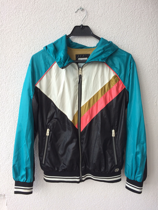 Pull and bear yağmurluk 