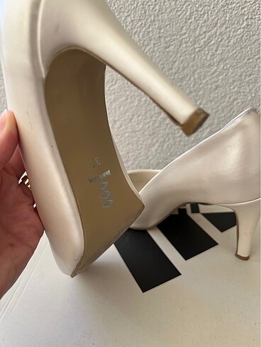 37 Beden beyaz Renk Sedef renk stiletto