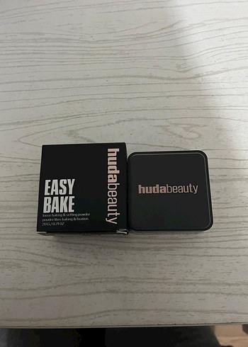 Huda Beauty Easy Bake Loose Pudra - Pembe - Görsel 4