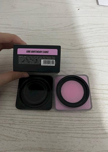 Huda Beauty Easy Bake Loose Pudra - Pembe - Görsel 3