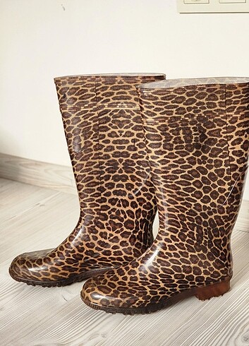 Leopar yağmur çizme