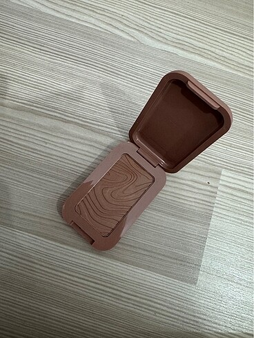 NYX Nyx bronzer 03
