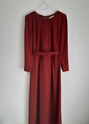 BORDO RENK TOK KREP KUMAŞ ELBİSE 