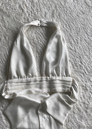 Beyaz Sırt Dekolteli Mini saten crop - Görsel 4