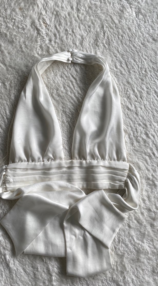 Beyaz Sırt Dekolteli Mini saten crop - Görsel 5