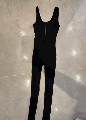 Siyah Fermuarlı Atlet Tarzı Tulum - Görsel 3