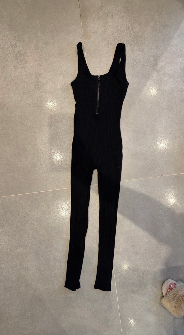 Siyah Fermuarlı Atlet Tarzı Tulum - Görsel 2