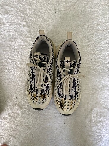 DİOR SNEAKERS