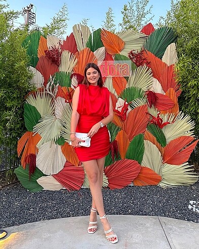 kırmızı mini saten abiye - Görsel 5