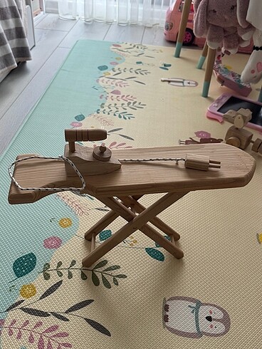 Ahşap Oyuncak Ütü Masası Ve Ütü
