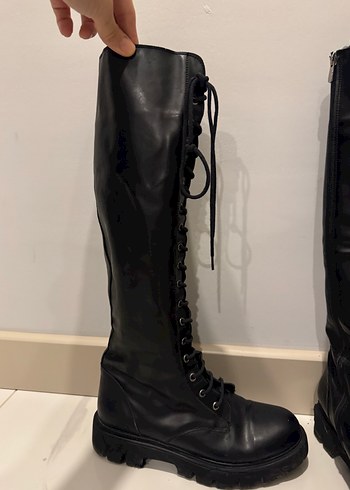 Siyah Deri ipli bağlamalı Kadın Çizme - Görsel 3