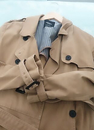 Mango trench