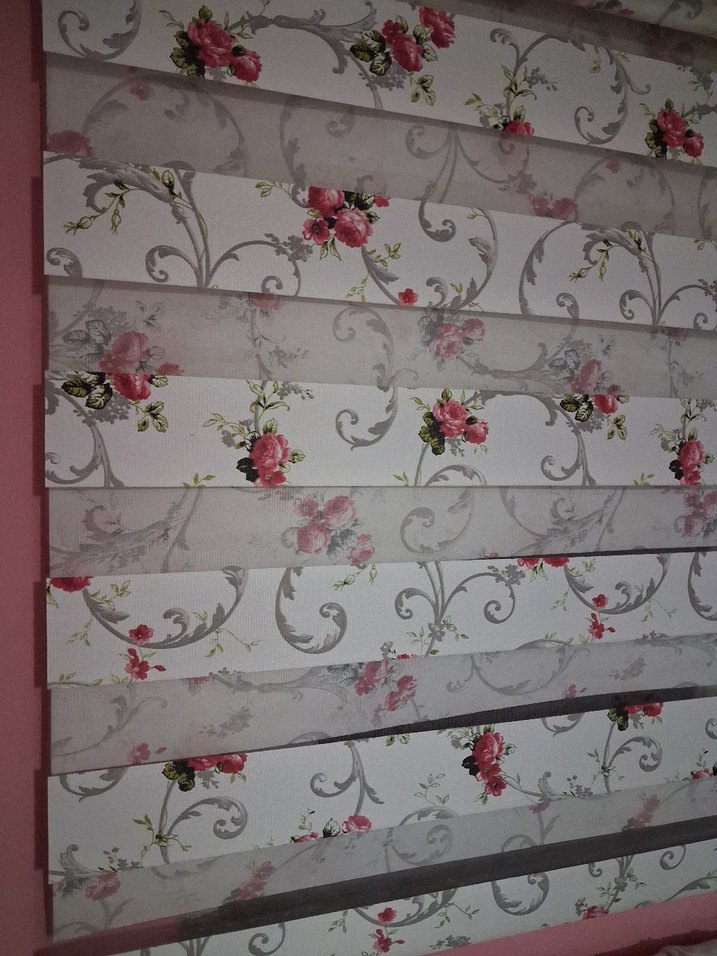 Pembe Çiçek Desenli Konvansiyonel zebra Perde - Görsel 2