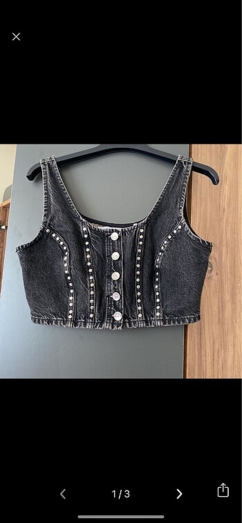 Koton zımbalı crop top