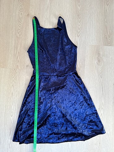 H&M kadife mini elbise