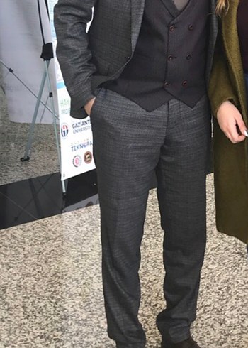 Diğer Klasik Gri Erkek Takim Elbise