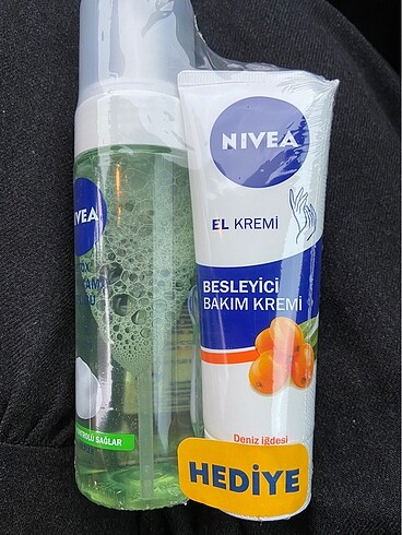 Yeşilçay detox yüz yıkama köpüğü + krem