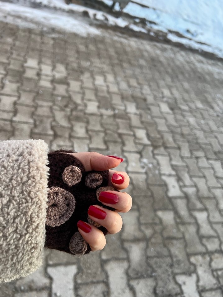 Kahverengi Örgü Parmaksız Kadın Eldiven - Görsel 3