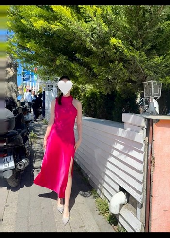 Pembe Yüksek Yakalı Midi Drapeli Kadın Elbise - Görsel 2