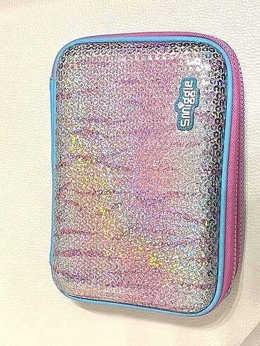Smiggle kalem kutusu