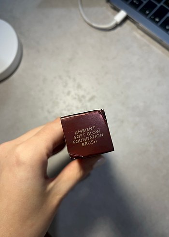 Hourglass Soft Glow Fondation Blush - Görsel 5