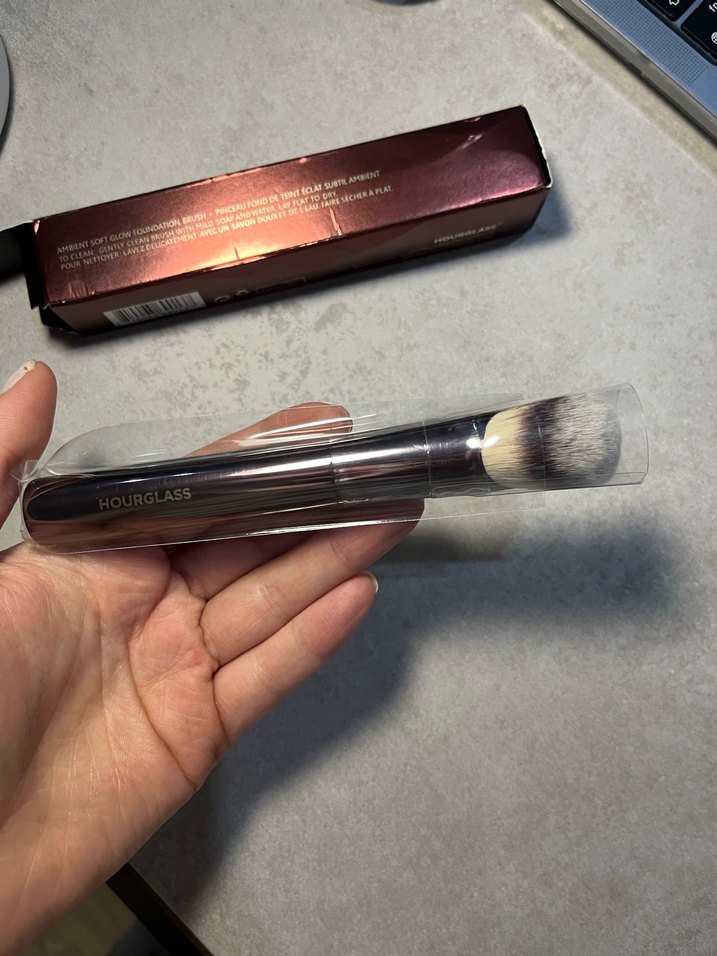 Hourglass Soft Glow Fondation Blush - Görsel 4