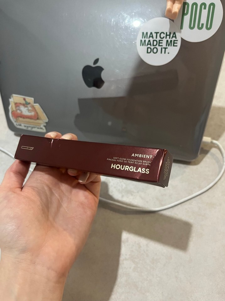 Hourglass Soft Glow Fondation Blush - Görsel 3