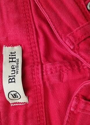 29 Beden kırmızı Renk Kırmızı 29 beden kot pantolon 