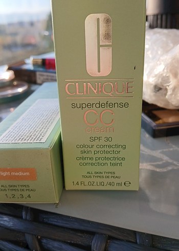 Beden Renk Clinique Superdefense CC Krem SPF30 40ml 1 adet