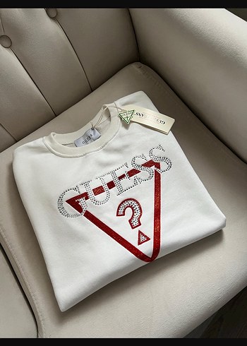 Guess Sweatshirt