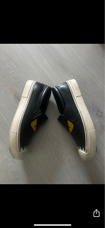 39 Beden Fendi babet ayakkabı