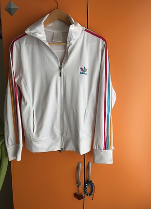 Beyaz Adidas sweet 