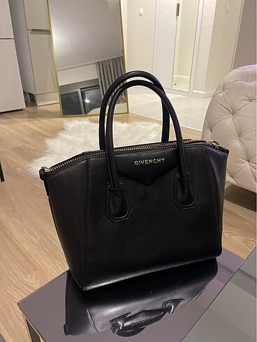 Siyah Çanta - Görsel 3