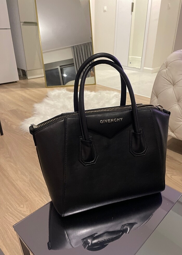 Siyah Çanta - Görsel 3