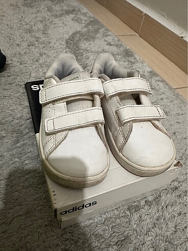 Adidas bebek