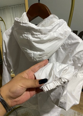 Beyaz Fermuarlı Kadın Yağmurluk - Görsel 6