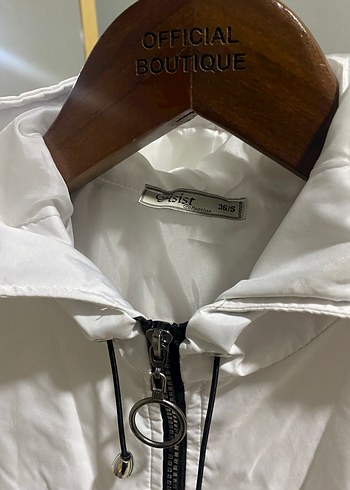 Beyaz Fermuarlı Kadın Yağmurluk - Görsel 3