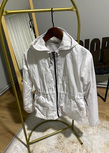 Beyaz Fermuarlı Kadın Yağmurluk - Görsel 4