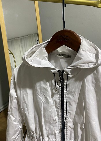 Beyaz Fermuarlı Kadın Yağmurluk - Görsel 2