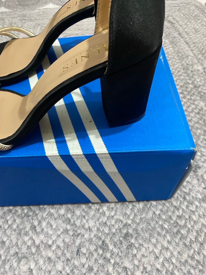 Topuklu ayakkabı - Görsel 2