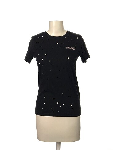 Balenciaga T-shirt %70 İndirimli.