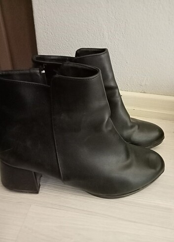 Diğer Topuklu bot