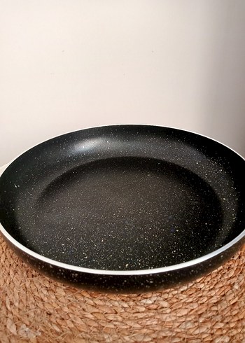  Beden RONES 24 cm Granit Tava Siyah