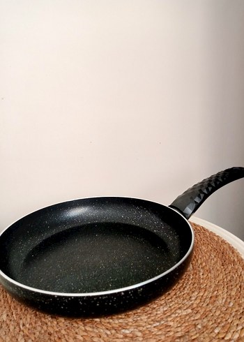 Diğer RONES 24 cm Granit Tava Siyah