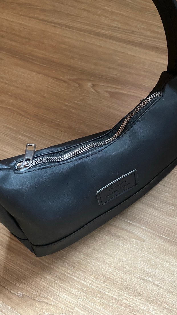 Siyah Deri Fermuarlı Minimalist Kadın Çantası - Görsel 2