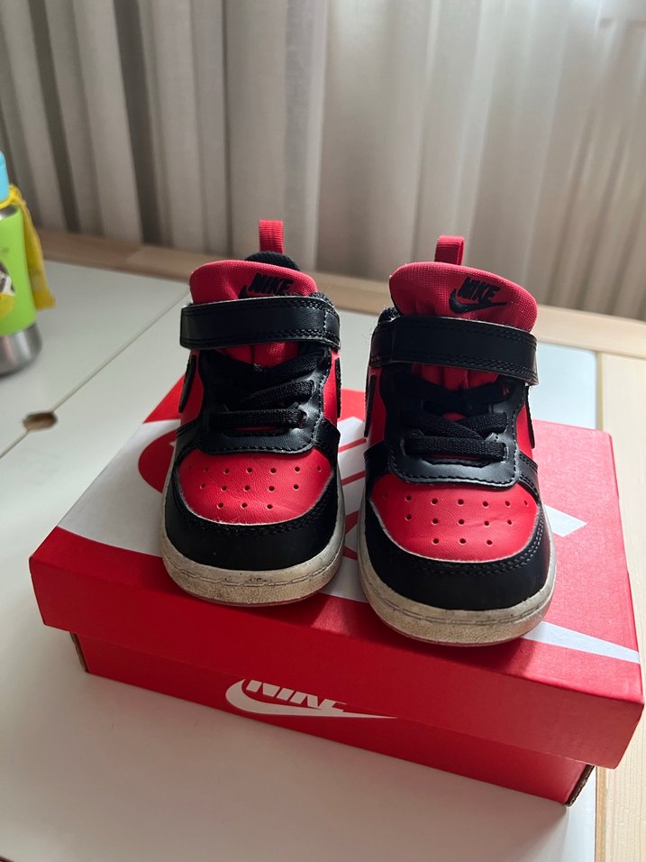 Nike Erkek Çocuk Kırmızı Siyah Spor Ayakkabı - Görsel 2