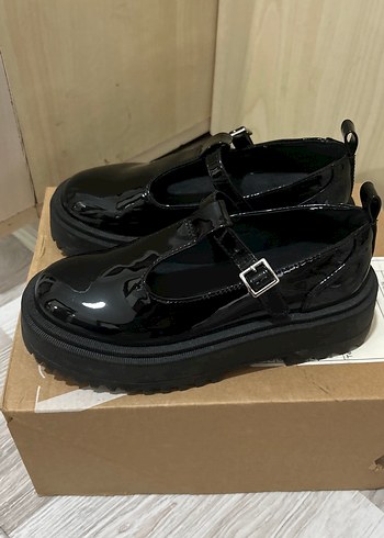 Kızlar için Siyah Rugan Tokalı Loafer - Görsel 3