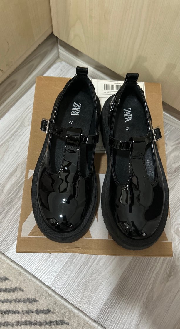 Kızlar için Siyah Rugan Tokalı Loafer - Görsel 2